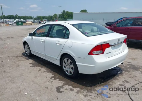 2009 Honda Civic Lx z USA, uszkodzony, nr VIN 2HGFA16589H352902
